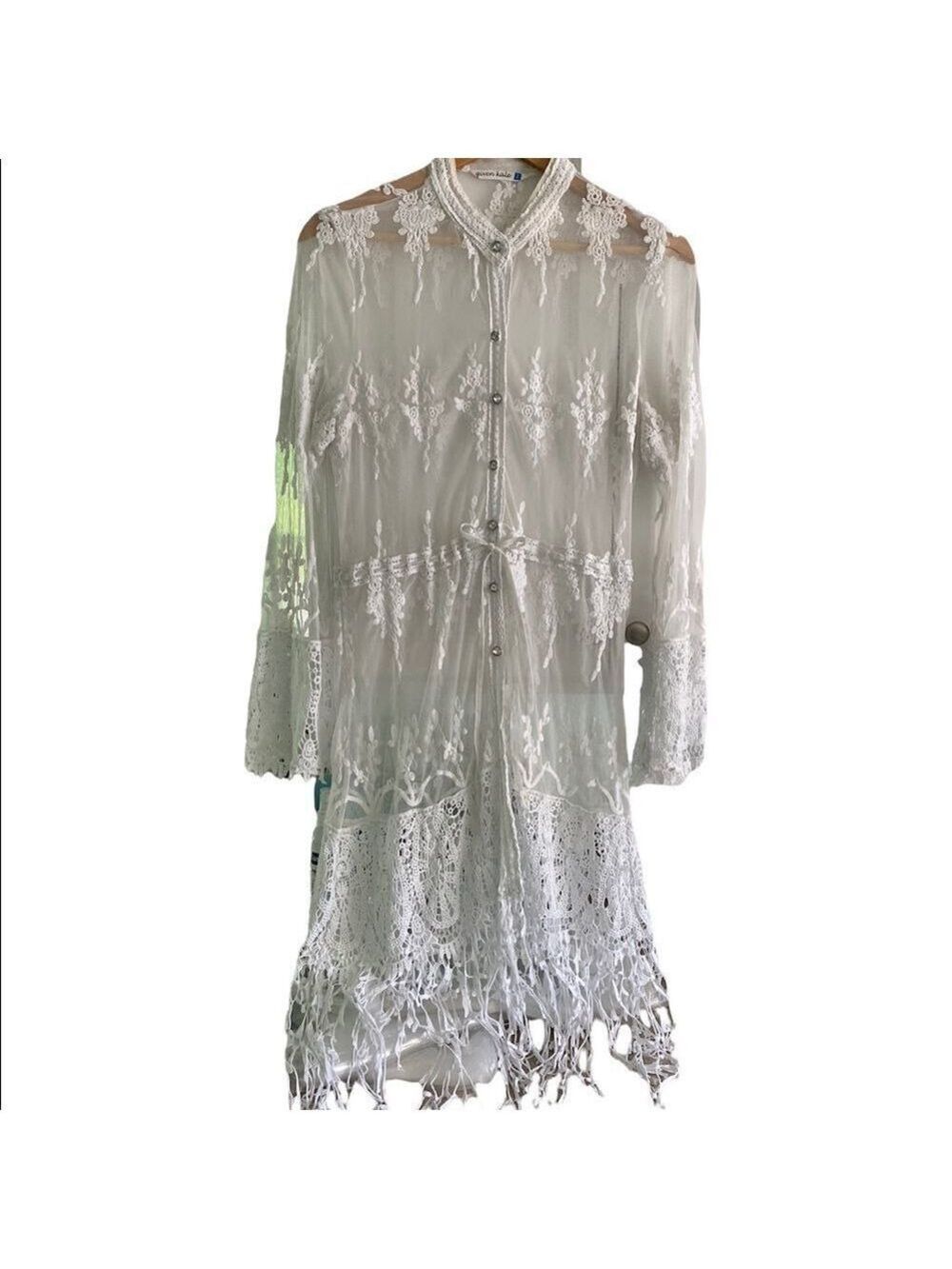 GIVEN KALE WHITE TULLE & LACE TOP SIZE LARGE